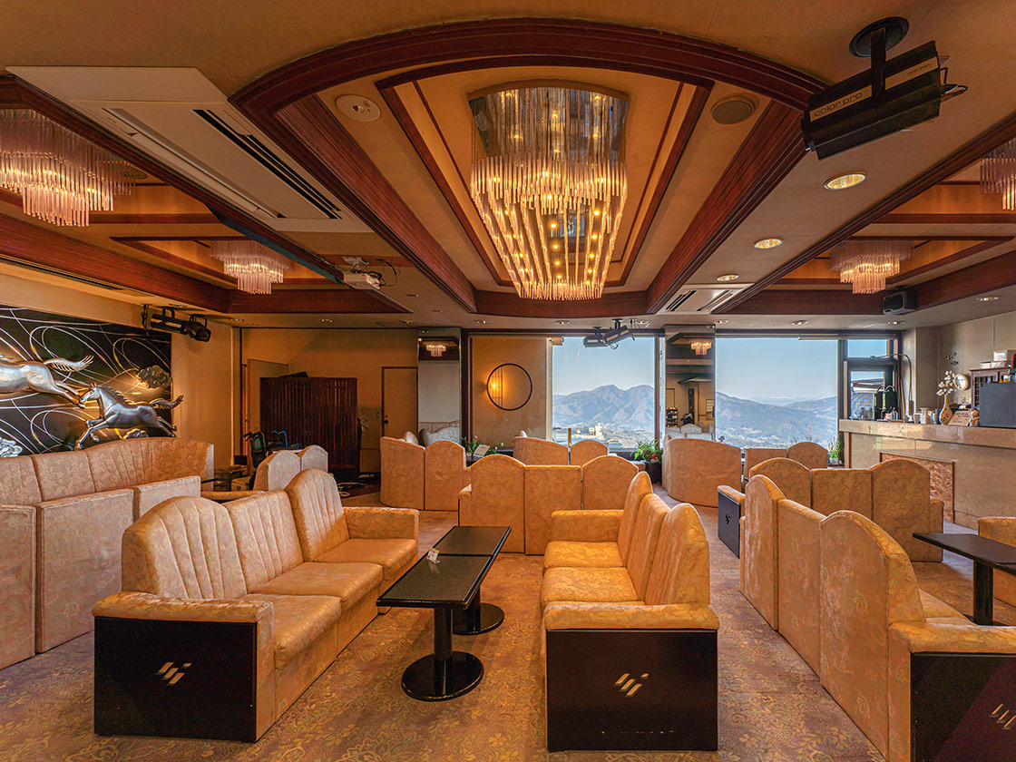 ロビーラウンジ「山桜」