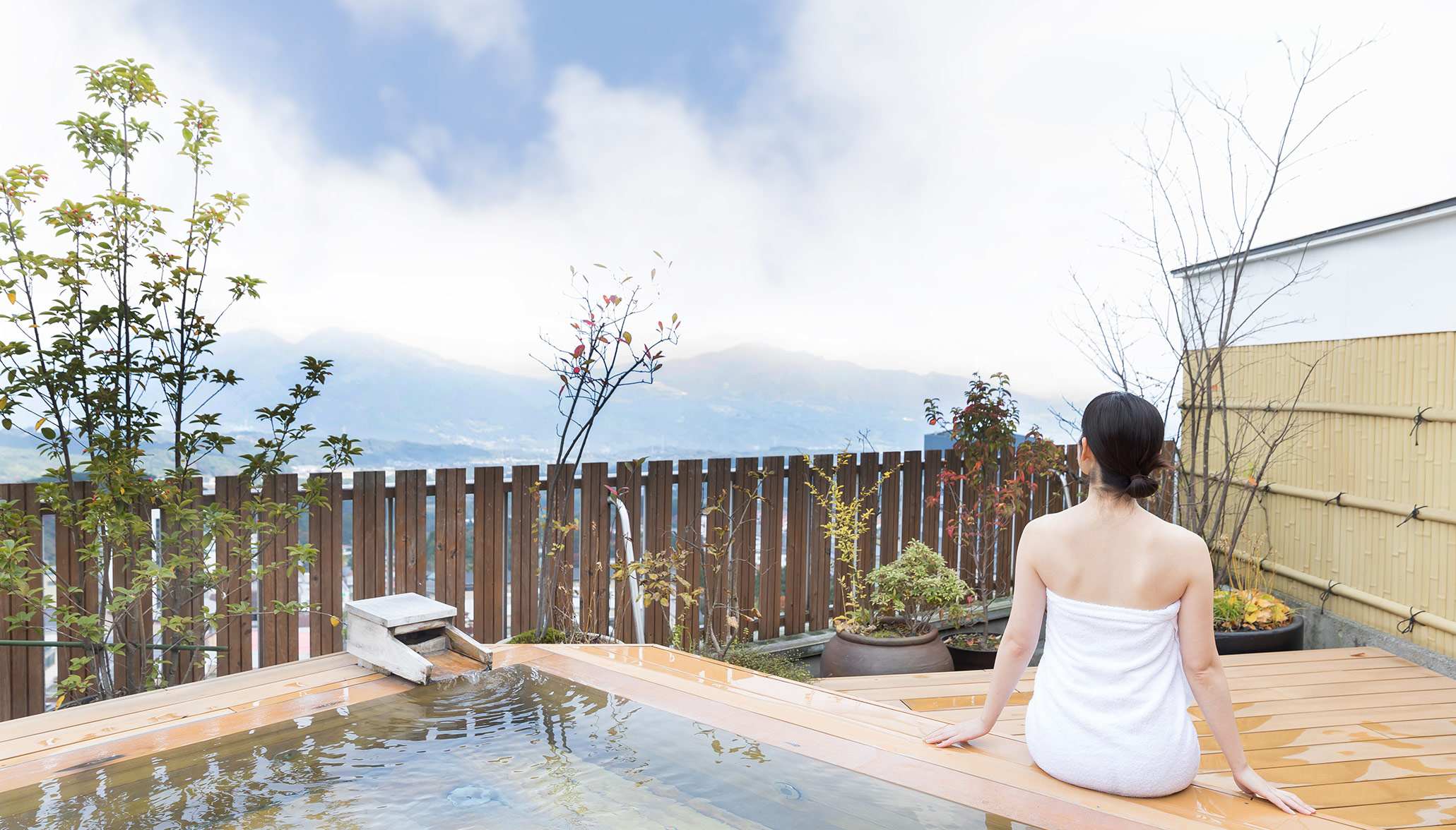 みどりと風香る屋上露天風呂「ほの香」